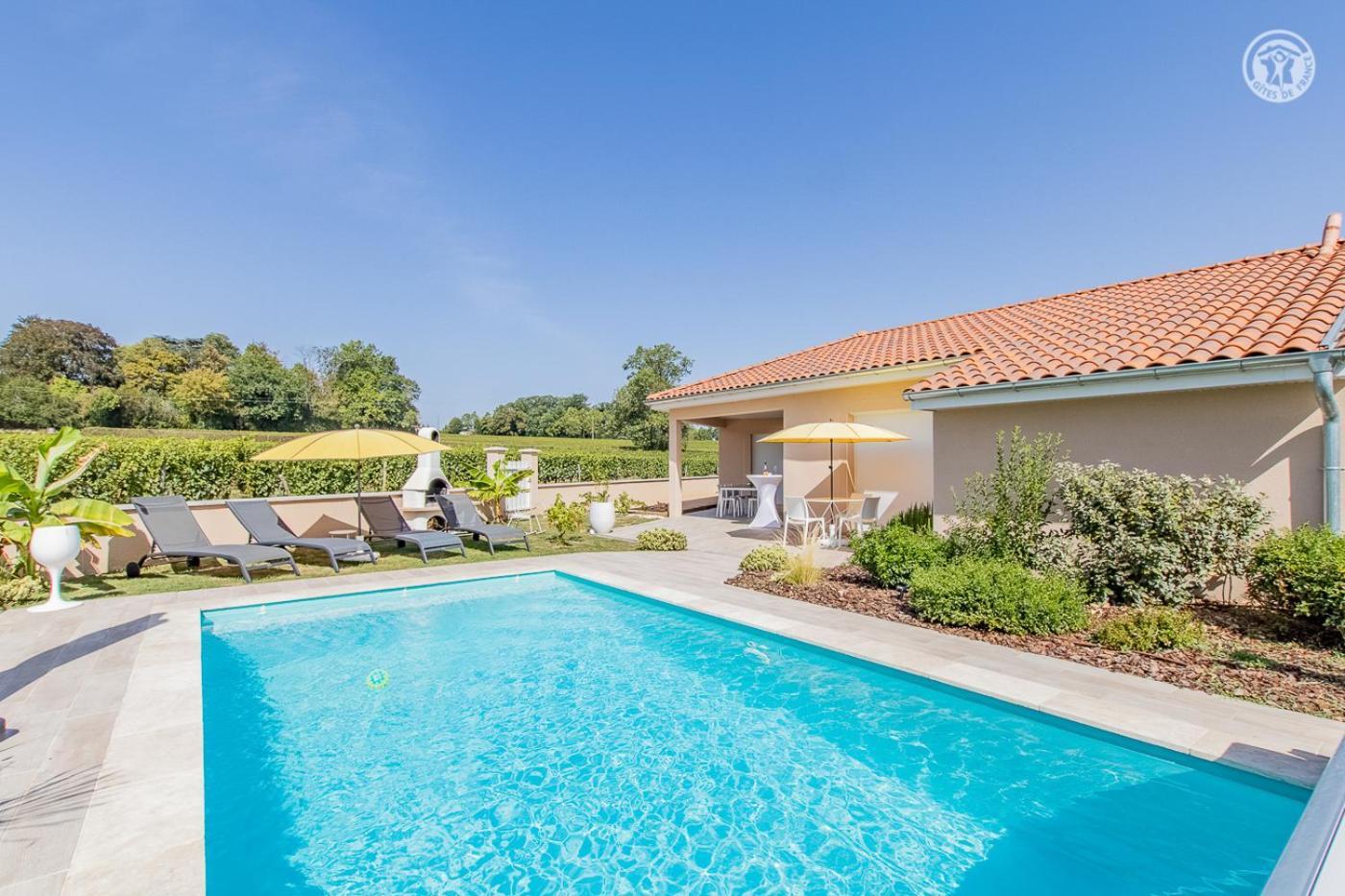 Le Maconnais Guest House Vinzelles Exterior photo